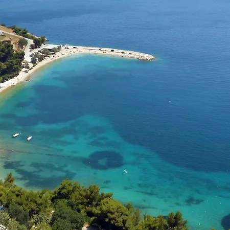 House With A Parking Space - 22315 *